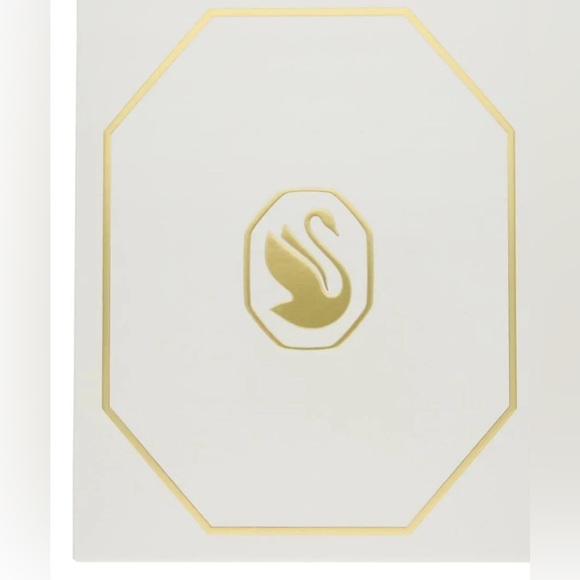 COPY - Swarovski 2022 Annual Ornament - Picture 6 of 6